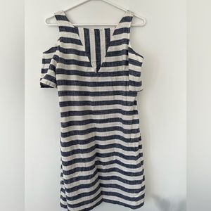 Linen peekaboo shoulder short dress
